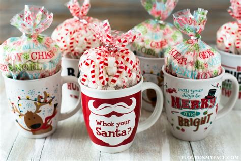 Festive Diy Christmas Mugs That Make Beautiful Ts For The Holidays