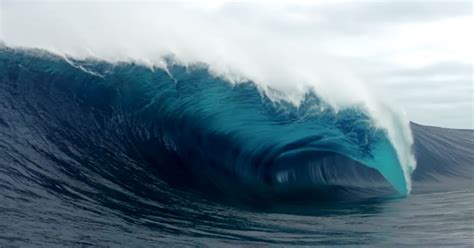 Theres A Wave In Australia Called Cyclops And It Looks Incredible