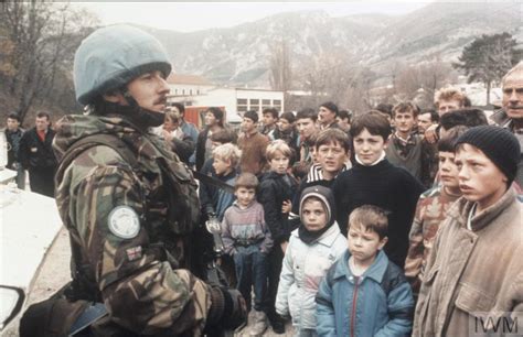 25 Photos From The Bosnian War Of 1992-1995 | Imperial War ...