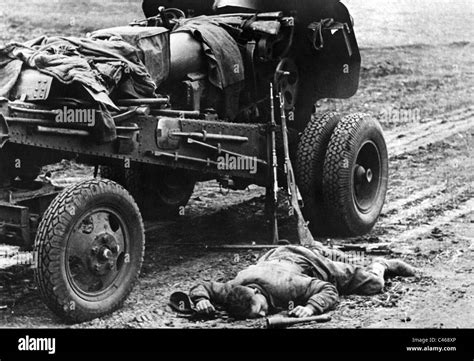 Guerra Mondiale 2 Morti Immagini E Fotografie Stock Ad Alta Risoluzione Alamy