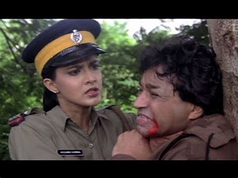 Shikha Swaroop Is A Brave Police Inspector - Lady Robinhood - YouTube