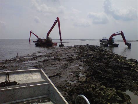 Louisiana Levee And Terrace Construction Marshland Equipment Rentals