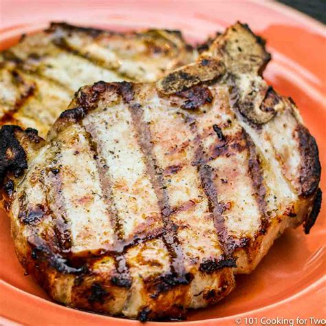 Thin cut bone in pork chops baked in the oven. how long to bake thin bone in pork chops
