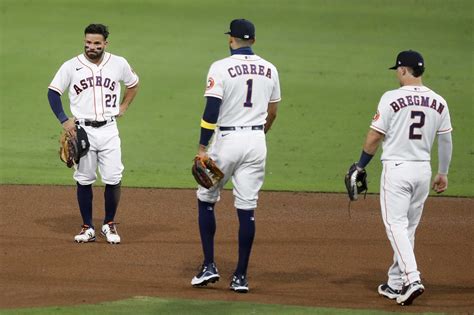 Another Key José Altuve Error Dooms Astros In Game 3 Loss To Rays
