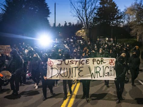 Protests Grow In Minnesota And Around Us Over Death Of Daunte Wright Mpr News