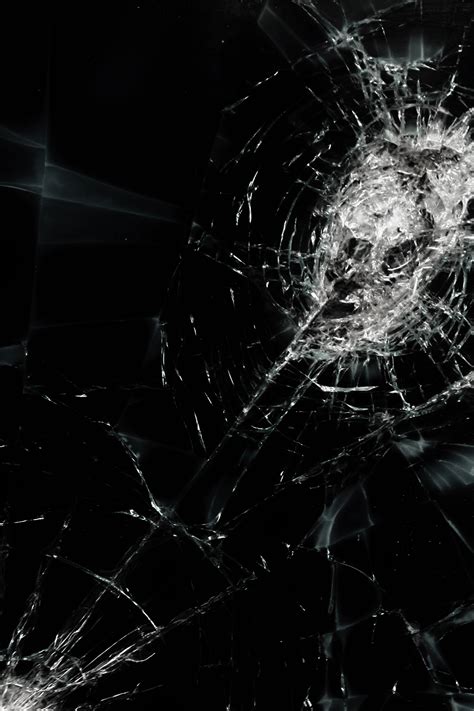 Cracked Screen Wallpaper En