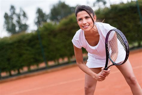 Woman Playing Tennis Arthrovitan