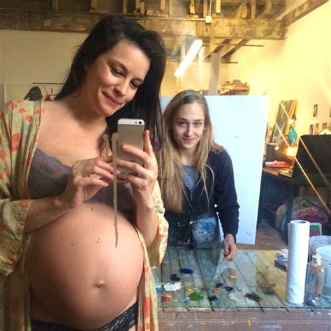 Pregnant Liv Tyler About To Be Painted Porn Pic Eporner