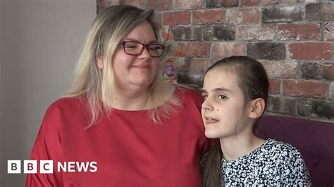 Sight Loss I Had To Teach My Daughter To Move Bbc News