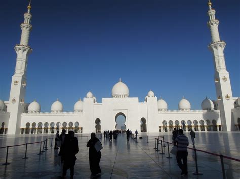 Study Abroad Adventure in DUBAI!!!!: Grand Mosque