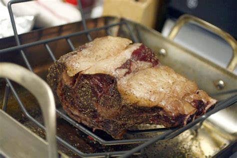 There are some tricks to making great prime rib, tenderloin, round, rump, and other beef roasts. slow roasted prime rib recipe alton brown