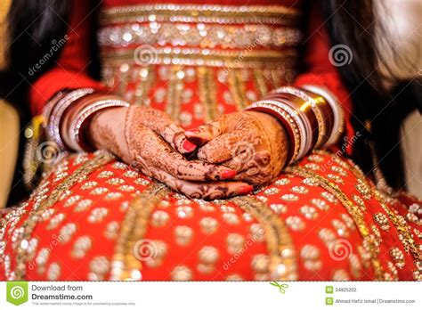 Beautiful Punjabi Wedding Couple Hands