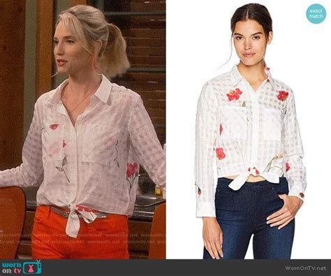 Mandys White Checked And Floral Shirt On Last Man Standing Fashion