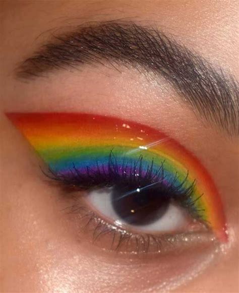 Trendy Eye Makeup To Try This Summer 2020 Rainbow Eye Makeup Rainbow