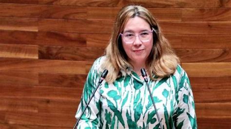 Nuria González Nuevo toma posesión como diputada del PP en Asturias