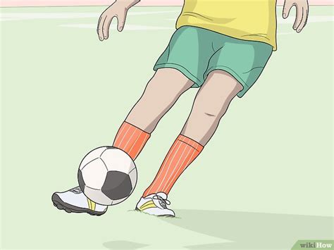 4 formas de pasar el balón en fútbol wikiHow