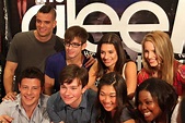 File:Glee cast.jpg - Wikimedia Commons