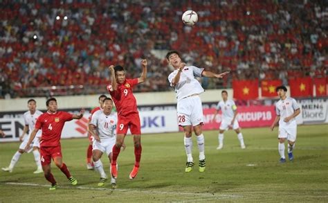 Kết quả các giải bóng đá anh. Kết quả bóng đá AFF Cup hôm nay 8/11 Việt Nam 3-0 Lào