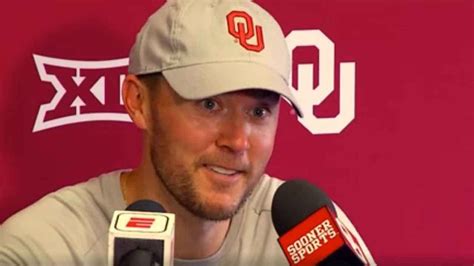 Watch Ous Lincoln Riley Has A Laugh After Toilet Flushes During