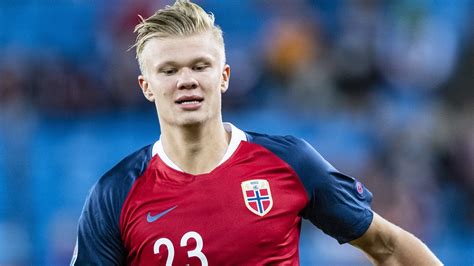 Player for @bvb09 ⚫️🟡 and @fotballandslaget 🇳🇴 golden boy 2️⃣0️⃣2️⃣0️⃣ official twitter: Dortmund snap up hot prospect Erling Haaland