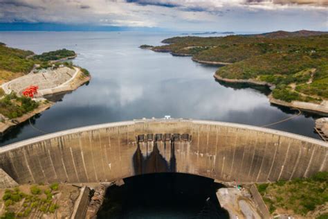 Dams Damned Is The Age Of Vast Hydroelectric Plants Over Geographical