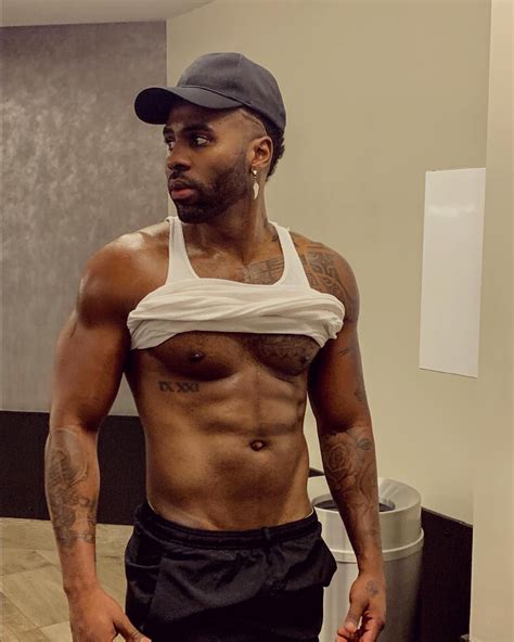 Jason Derulo Upset After Instagram Removes Underwear Photo I Can T Help My Size