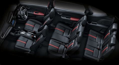 These include 3 crossover, 3 sedan, 1 hatchback, 1 mpv and 1 suv. Honda BR-V | Honda Malaysia