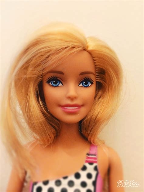 Die Barbie Blond Blöd Sexy