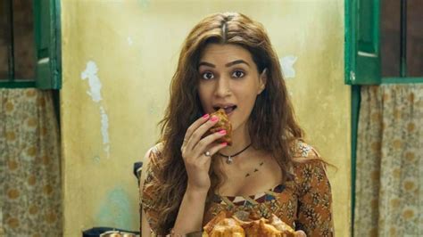 Mimi Movie Review Kriti Sanons Film Has Lot Of Emotions But Not A Lot Of Weight Indnepnewscom