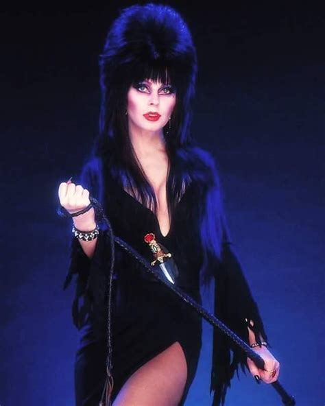 Elvira Mistress Of The Dark Stunning Photos Of Cassandra Peterson In The S Vintage