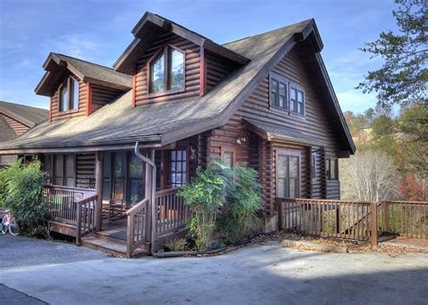 Check spelling or type a new query. Lucky Logs 283 luxury log townhouse in Pigeon Forge close ...