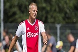 PSG signs Dutch defender Mitchel Bakker till 2023 - The Statesman