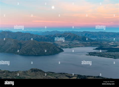 Glendhu Lake Wanaka Hi Res Stock Photography And Images Alamy