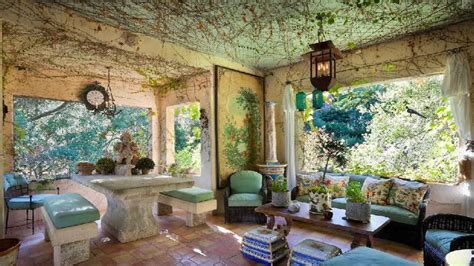 Open Air Living Room With Vines 1280×720 See The Best Rooms