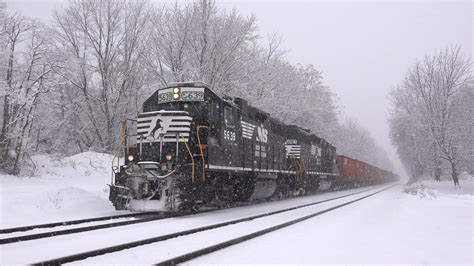 Trains On The Norfolk Southern Reading Line Winter Youtube