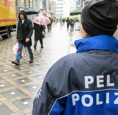 Interessen, berufe, biografien und lebensläufe in der personensuche von das telefonbuch. Lederbekleidung: Markus Meindl über authentischen Luxus - WELT