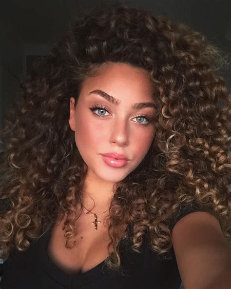 what s on your mind 💭 curly hair types long curly hair curly girl big hair natural hair