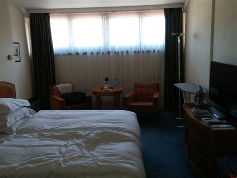 How much is a hotel room in malabe? Room on the 6th floor are sub standard, small window, old ...