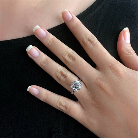 All About Miranda Kerrs Engagement Ring With Clarity