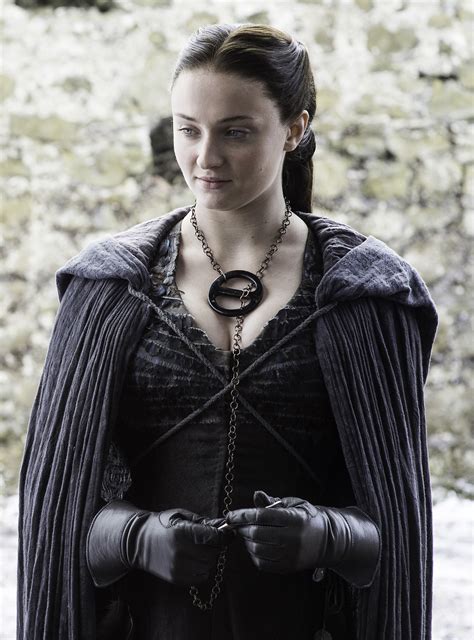 Sansa Starks New Season 7 Costume Is A Testament To Her Strength