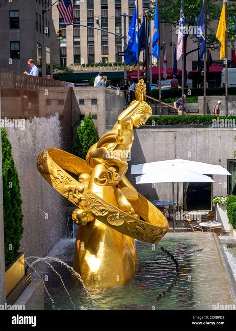 The Golden Statue At The Fountain In Rockefeller Center 5th Avenue New
