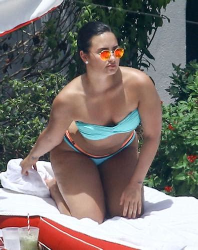 Single Ready To Mingle Demi Lovato Strips Down After Wilmer Valderrama Break Up