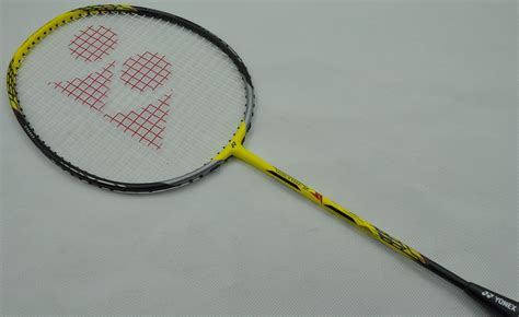 In practical usage, yonex voltric z force 2 can handle up to 35 string pounds. Yonex Voltric Z Force 2 Badminton Racket | Sporty Review