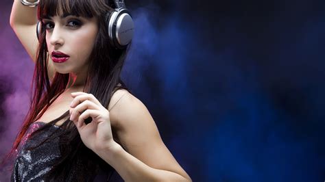 Girl Dj Wallpaper Hd 79 Images