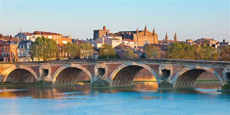 Toulouse The Pink City Of A Thousand Flavours Toulouse Travel Guide