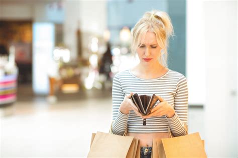 Warning Signs That Compulsive Shopping Has Become A Spending Addiction