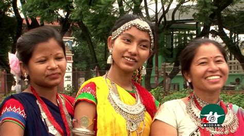 Tharu Girls On Their Traditional Attire थारु महिलाहरु आफ्नो परम्परागत परिधानमा । Youtube