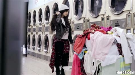 photo gallery ⚡ mofos latina gets facial in laundromat annika eve