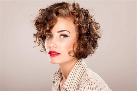 Short Curly Hairstyles For Women With Round Faces Hairstyle Guides