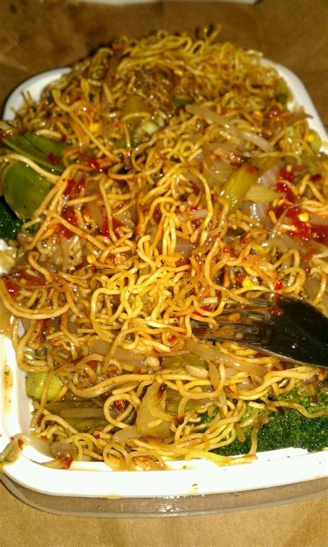 Cantonese Style Vegetable Chow Mein Half Of A Small Order Yelp